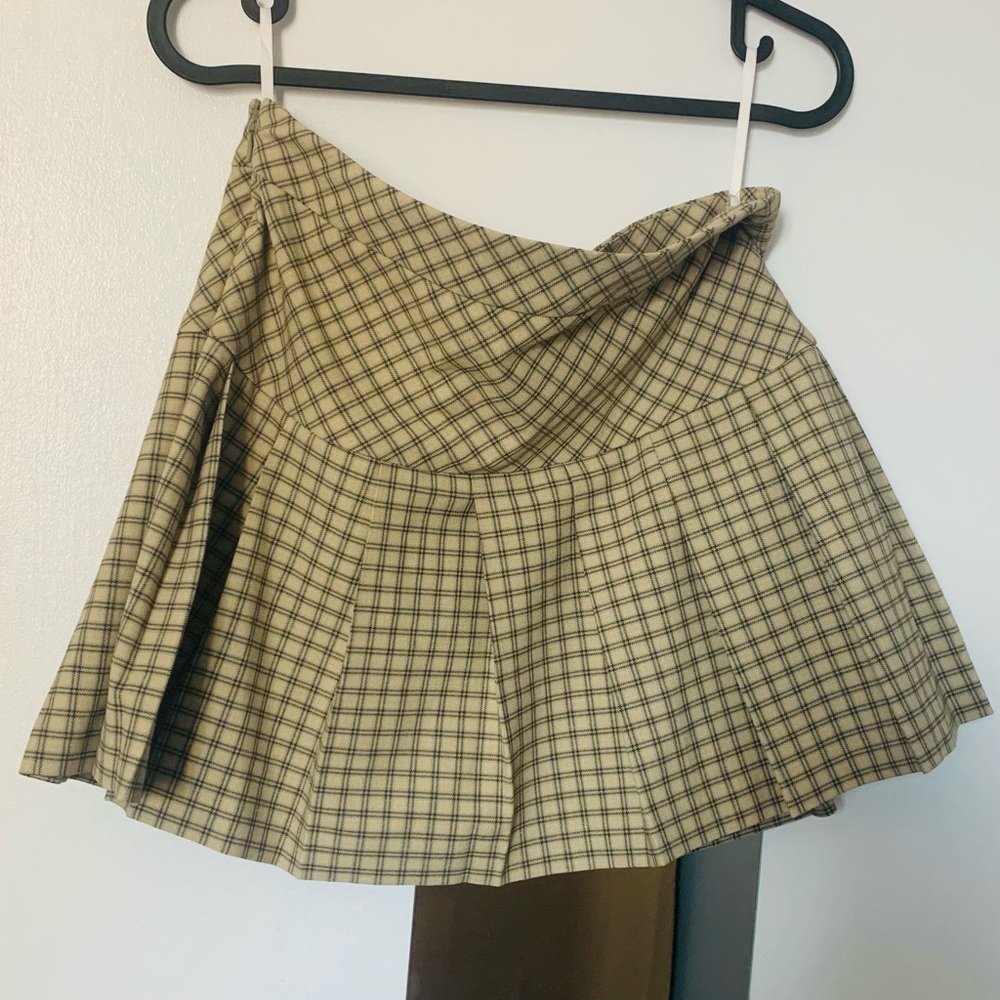 EUC Sunday Best Olive Skirt in size 2